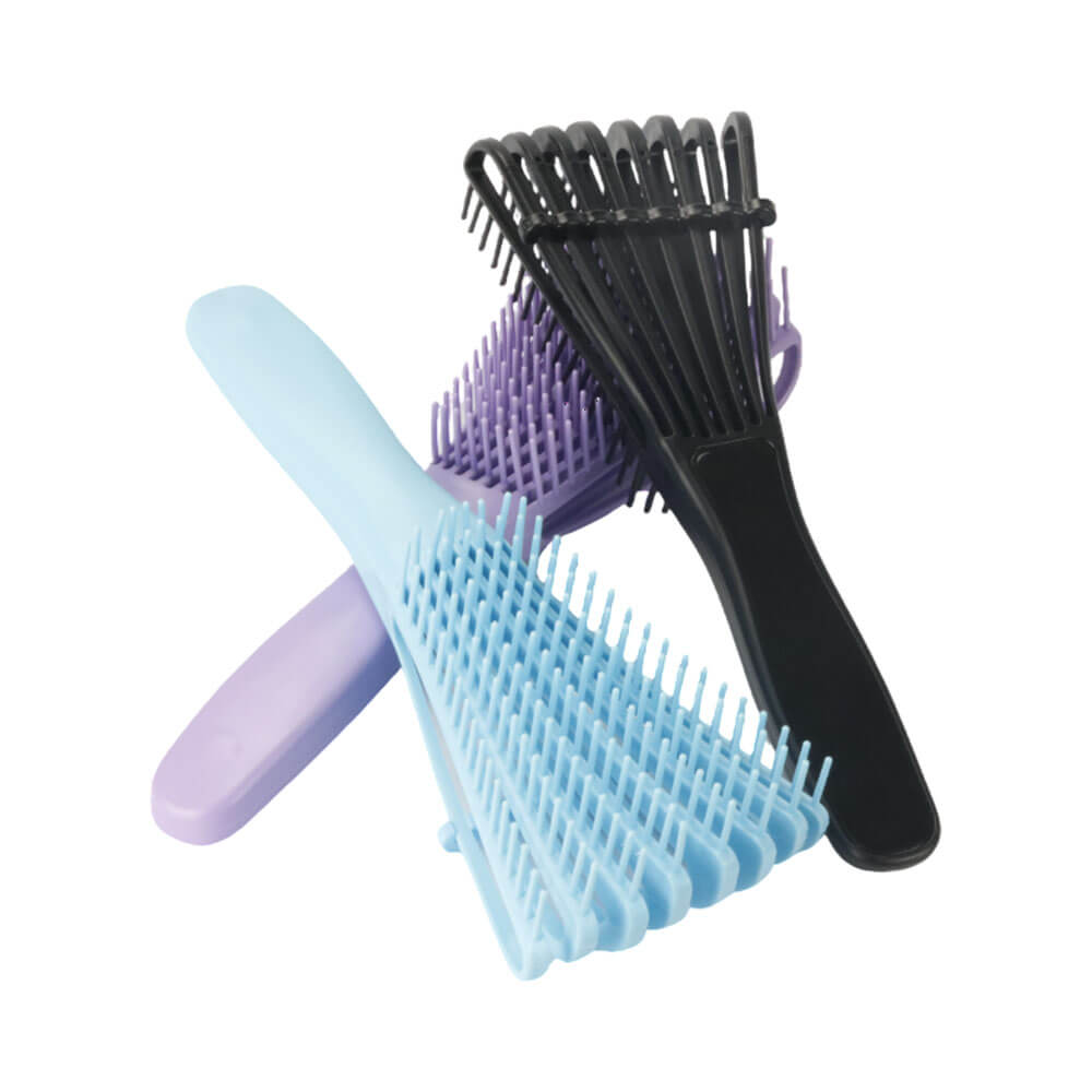 Três escovas Marilú Polvo 4237 nas cores preto, lilás e azul claro com cerdas ventiladas