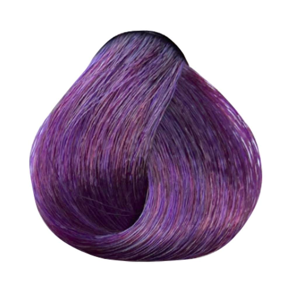 Mecha de cabelo roxo intenso com nuances rosadas mostrando efeito da máscara pigmentante
