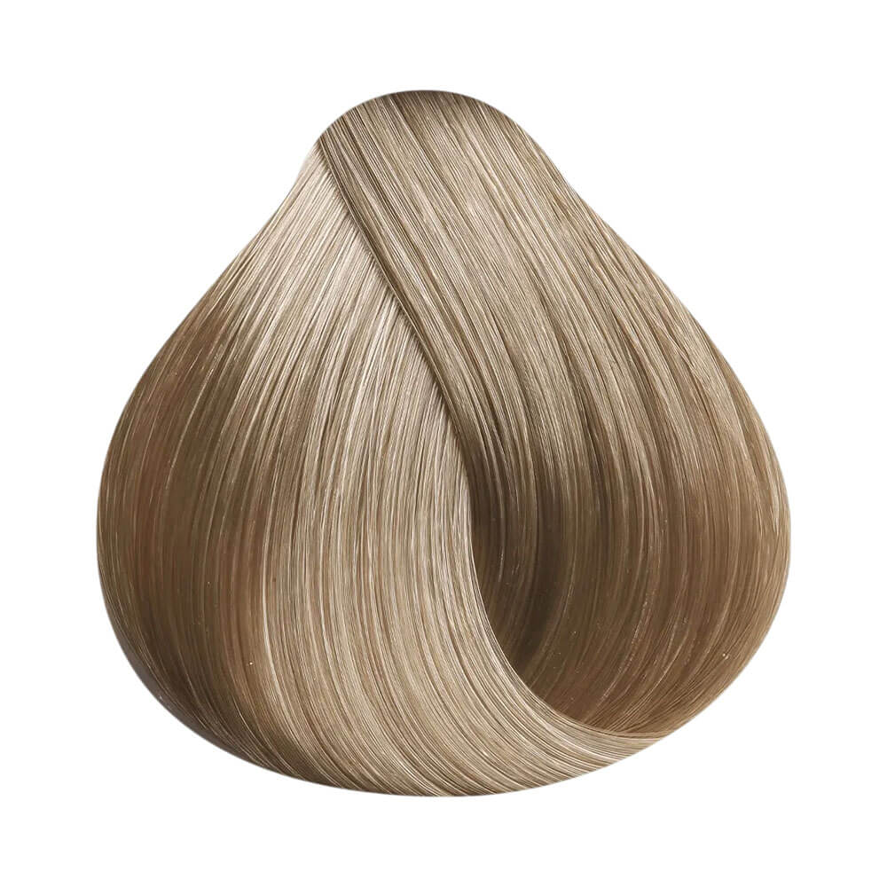 Cor da coloração Keune Tinta Color 9.1 Louro Muito Claro Cinza em mechas