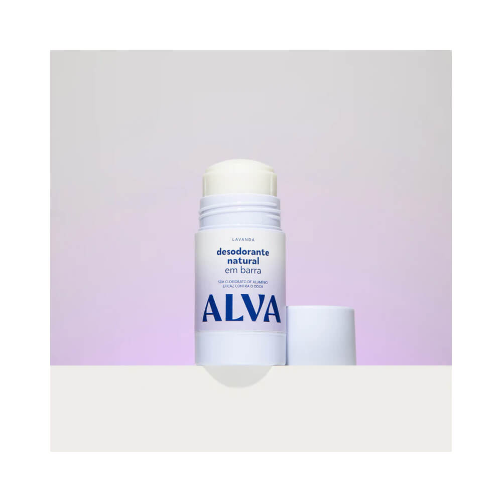 Desodorante Stick Alva Barra Lavanda 55g aberto mostrando a barra branca