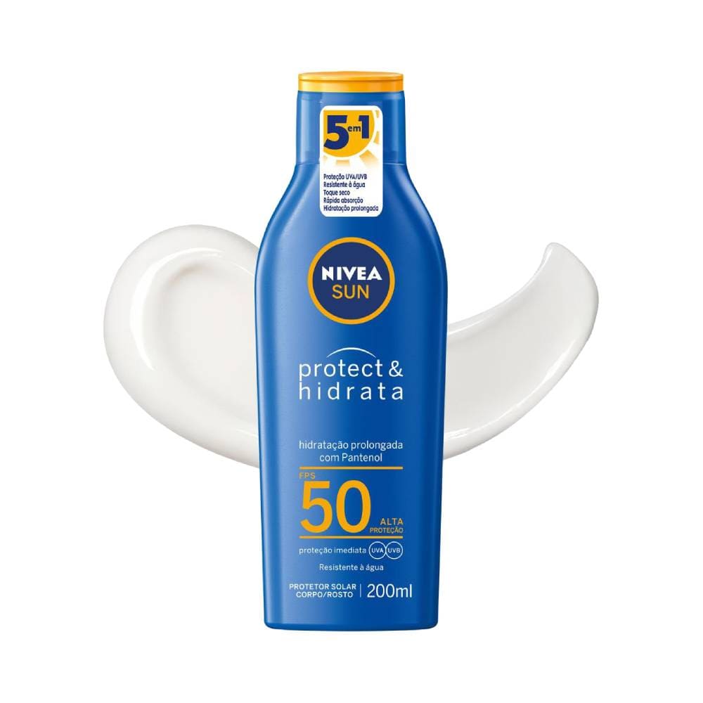 Frasco de protetor solar Nivea Sun Protect & Hidrata FPS50 em fundo branco