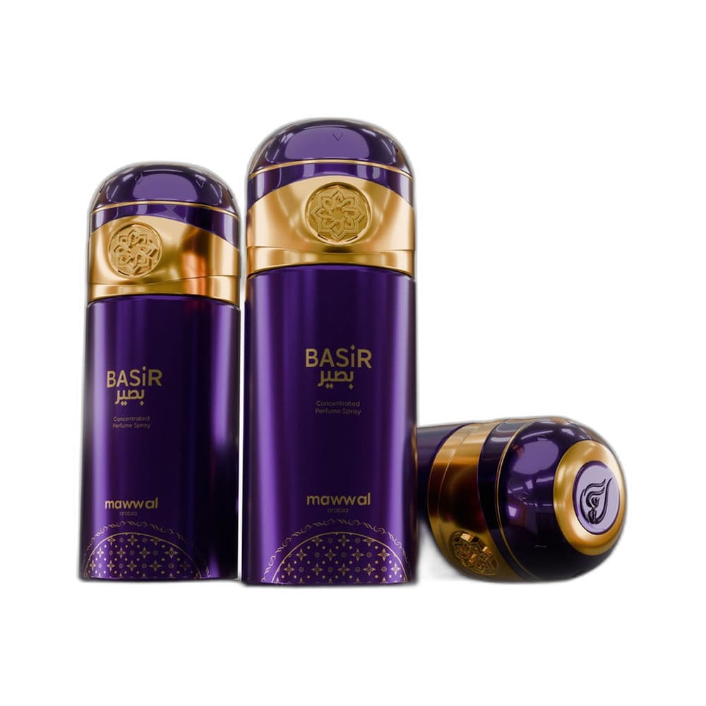 Três frascos do perfume Mawwal Fantasy Basir Feminino 250ml em fundo branco