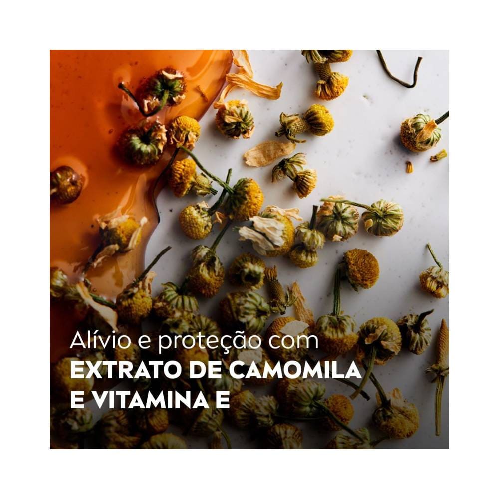 Extrato de camomila e vitamina E, com flores de camomila e texto sobre alívio e proteção