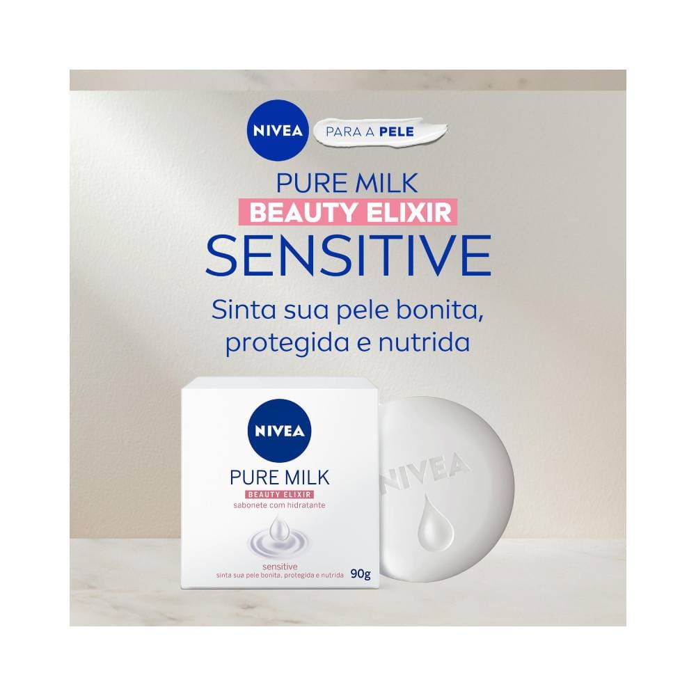 Sabonete em barra Nivea Pure Milk Sensitive 90g com embalagem branca e sabonete em recipiente transparente