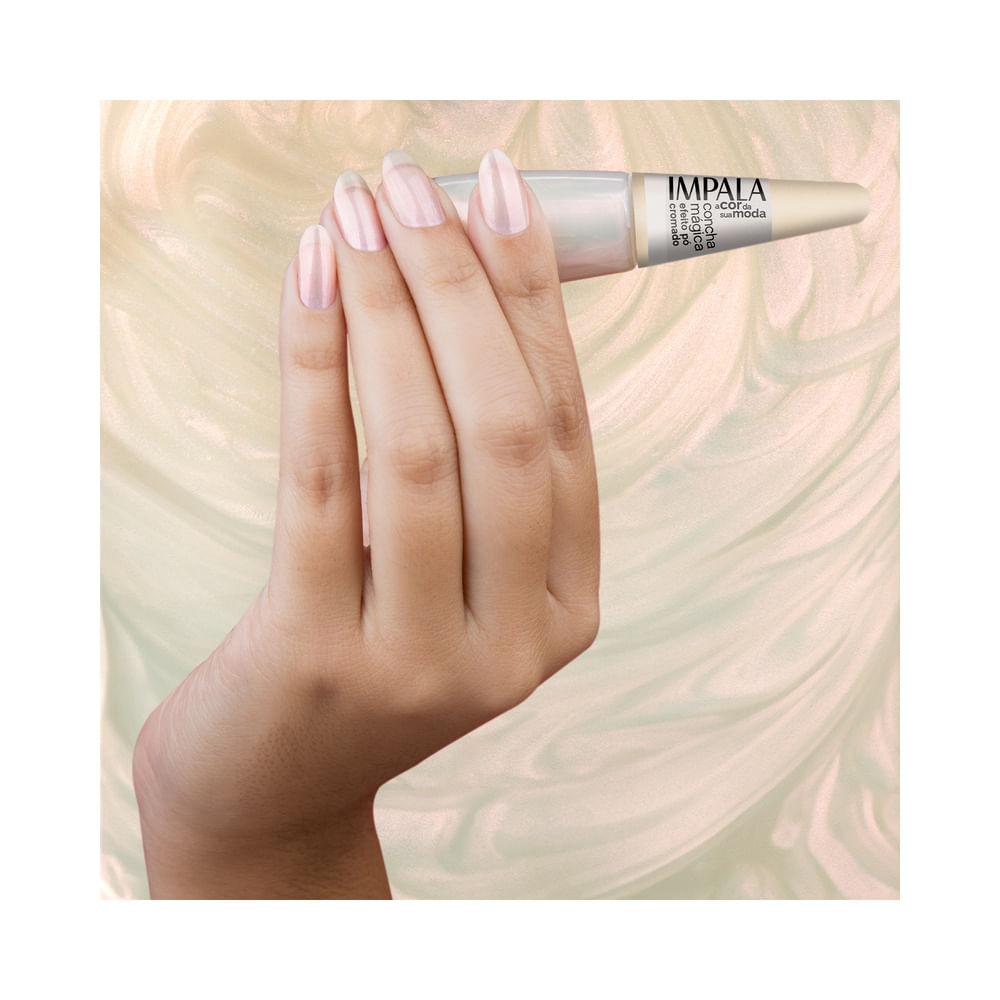Frasco do Esmalte Impala A Cor da Sua Moda Concha Mágica em fundo branco, com tampa dourada.