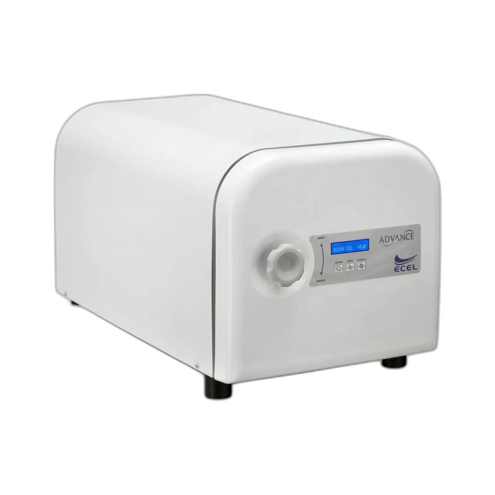 Autoclave digital Ecel Advance 21 litros bivolt vista frontal, com visor digital azul em destaque.